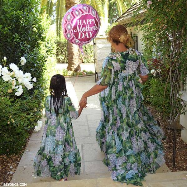 Beyonce & Blue Ivy - Dolce & Gabbana Mini Me Green Ortensia Dress