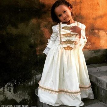 Chrissy Teigen Daughter Luna Stephens - Gucci Girls Ivory Silk Taffeta Renaissance Dress