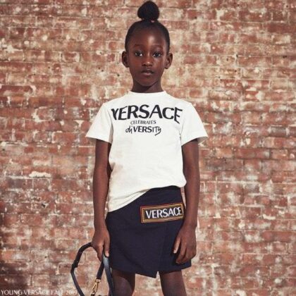 Young Versace Celebrates Diversity White T-shirt Black 90s Logo Vintage Skirt