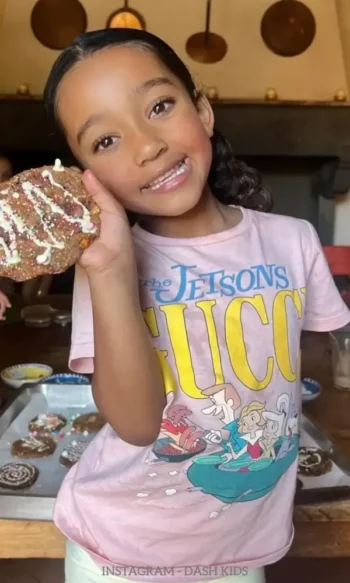 Chicago West Gucci Kids Pink The Jetsons Vintage T-Shirt