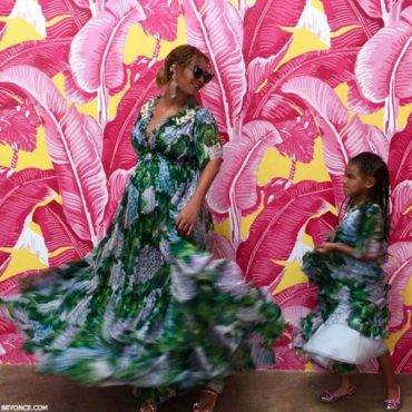 Beyonce Blue Ivy Dolce Gabbana Matching Ortensia Dresses Mothers Day 2017