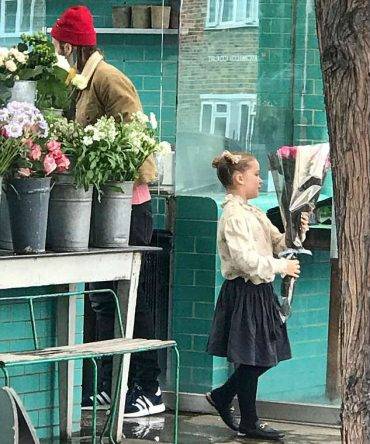 Harper Bechkam Wearing Carmel London Outfit Septmeber 17 2017
